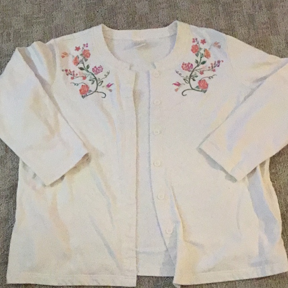 Blair Cream color Sweatshirt. W/pockets size Lg